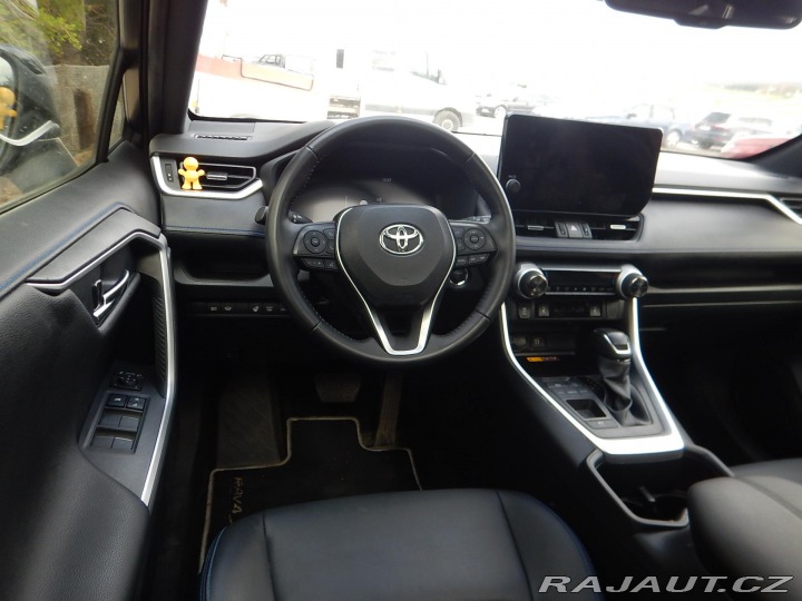 Toyota RAV4 2.5 HYBRID, ČR, 1. MAJ. 2023