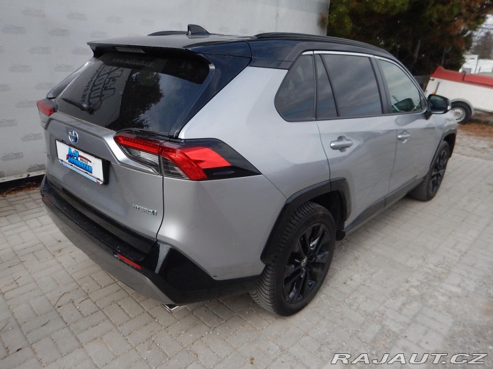 Toyota RAV4 2.5 HYBRID, ČR, 1. MAJ. 2023