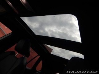 Toyota RAV4 2.5 HYBRID, ČR, 1. MAJ. 2023