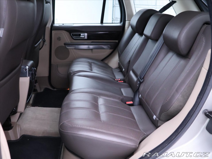 Land Rover Range Rover 3,0 TDV6 SE AUTO serv. k 2011