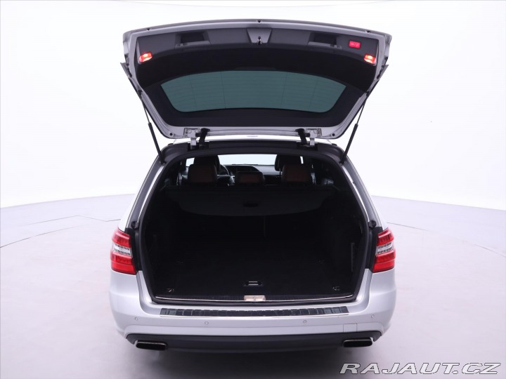 Mercedes-Benz E 3,0 350CDI AMG Paket Xeno 2012