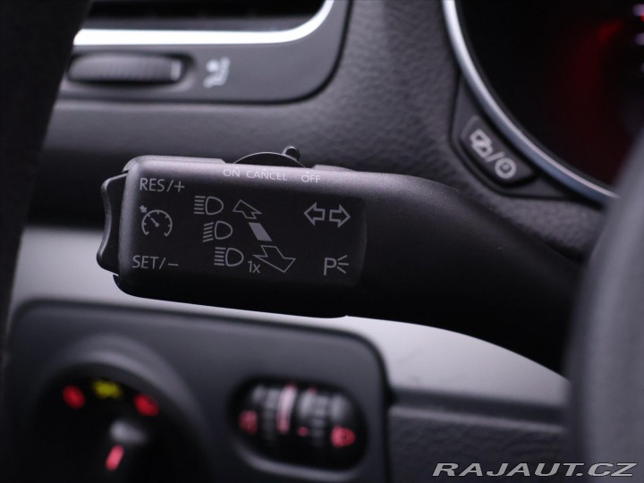 Volkswagen Golf 1,6 TDI 77kW Klima Navi 2013