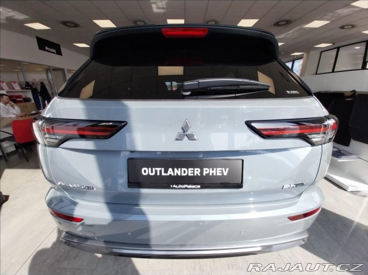 Mitsubishi Outlander 2.4 PHEV INSTYLE 2026