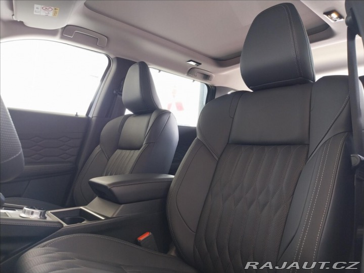 Mitsubishi Outlander 2.4 PHEV  INSTYLE 2025