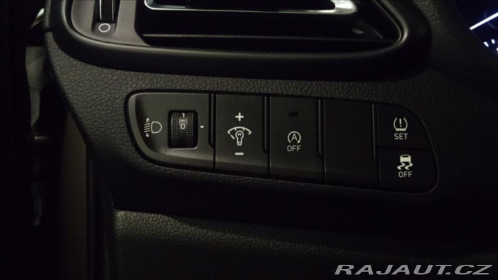 Hyundai i30 1,5 T-GDI Mild Hyb SMART 2022