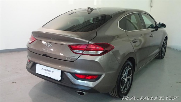 Hyundai i30 1,5 T-GDI Mild Hyb SMART 2022