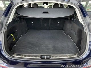 Mercedes-Benz C 220d*LED*Distron*NovýMode 2022