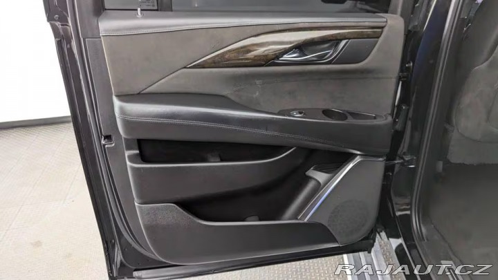 Cadillac Escalade ESV PLATINUM 4WD 2016