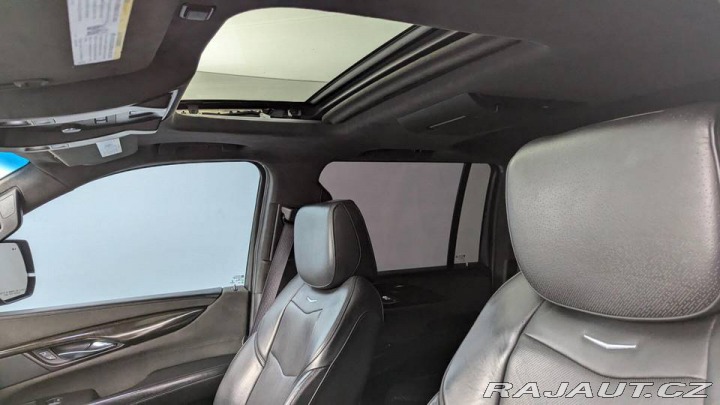 Cadillac Escalade ESV PLATINUM 4WD 2016