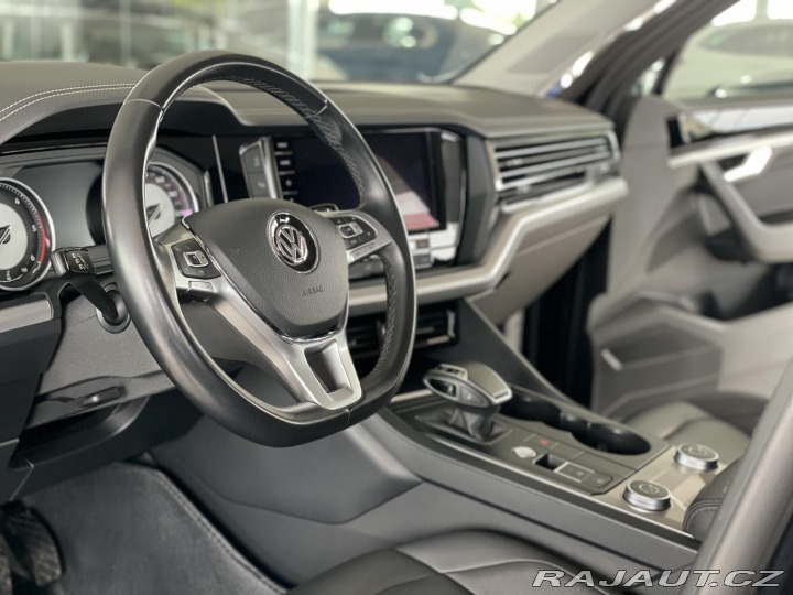 Volkswagen Touareg 3,0TDI 4M*Vzduch*4xKlima* 2019