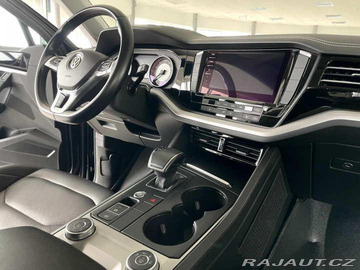 Volkswagen Touareg 3,0TDI 4M*Vzduch*4xKlima* 2019