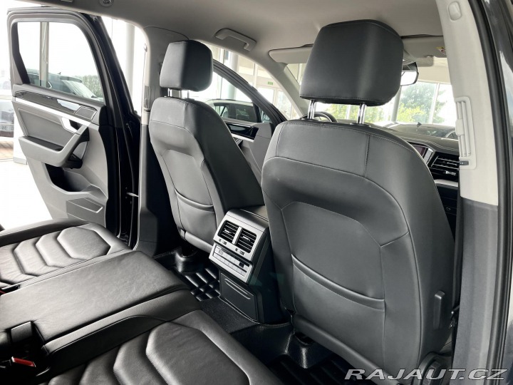 Volkswagen Touareg 3,0TDI 4M*Vzduch*4xKlima* 2019
