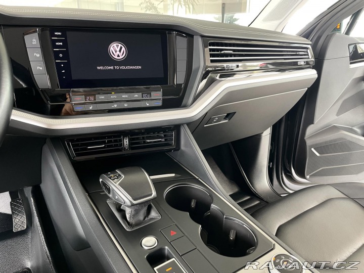 Volkswagen Touareg 3,0TDI 4M*Vzduch*4xKlima* 2019