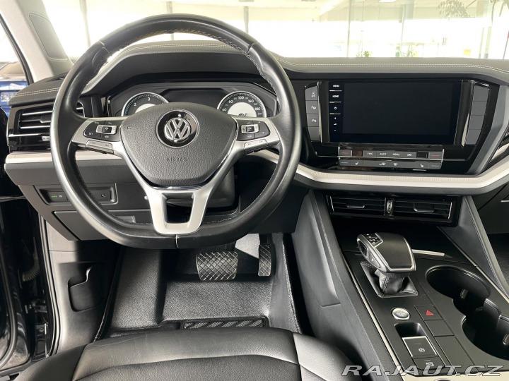 Volkswagen Touareg 3,0TDI 4M*Vzduch*4xKlima* 2019