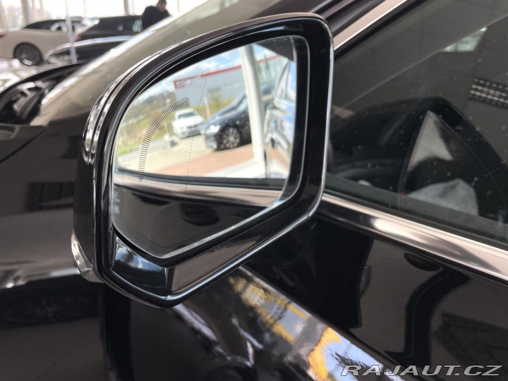 Volvo V90 B4 Aut*145kW*KeyLess*Tažn 2021