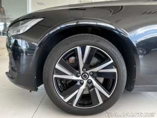 Volvo V90 B4 Aut*145kW*KeyLess*Tažn 2021
