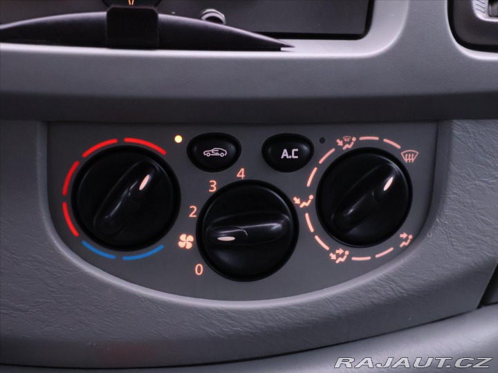 Opel Vivaro 2,0 CDTI 84kW Klima 9-Mís 2007