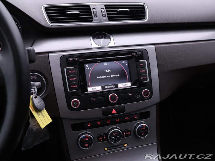 Volkswagen Passat 2,0 TDI 103kW Navi Panora 2012