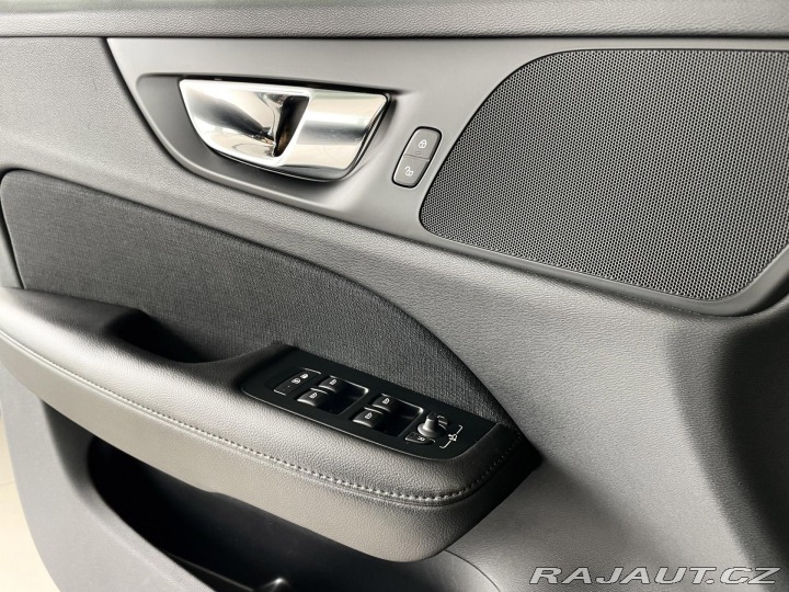Volvo V60 D4 Aut*140kW*KeyLess*LED* 2020