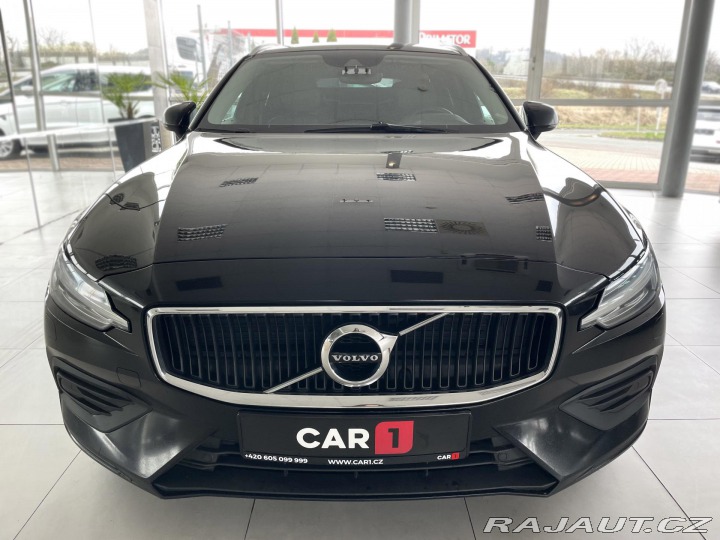 Volvo V60 D4 Aut*140kW*KeyLess*LED* 2020