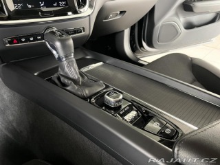 Volvo V60 D4 Aut*140kW*KeyLess*LED* 2020