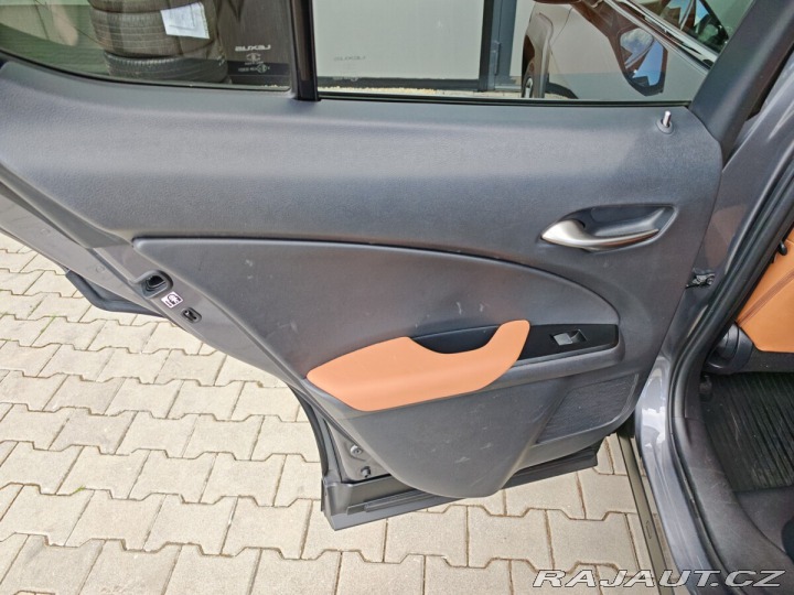 Lexus Ostatní modely UX 250h PREMIERE Cognac leather E 2019