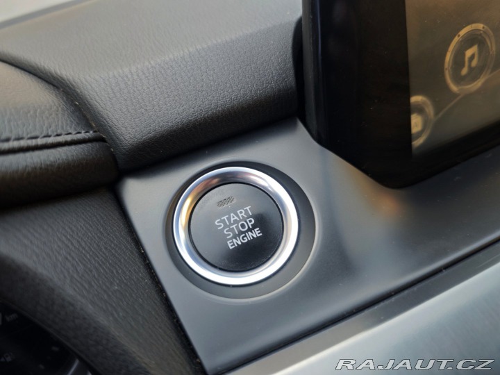 Mazda 6 2.0 Skyactiv Sport LED NA 2015