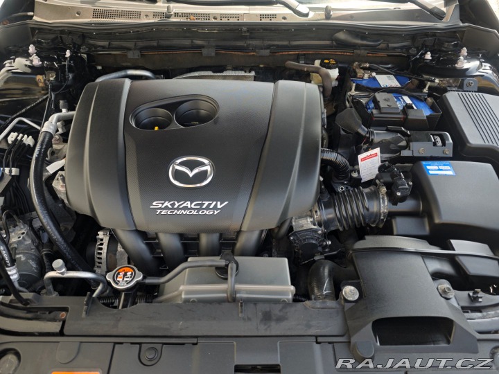 Mazda 6 2.0 Skyactiv Sport LED NA 2015