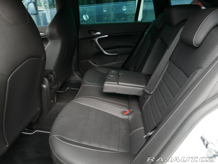 Opel Insignia OPC 2,8 Turbo 239kW Autom 2013