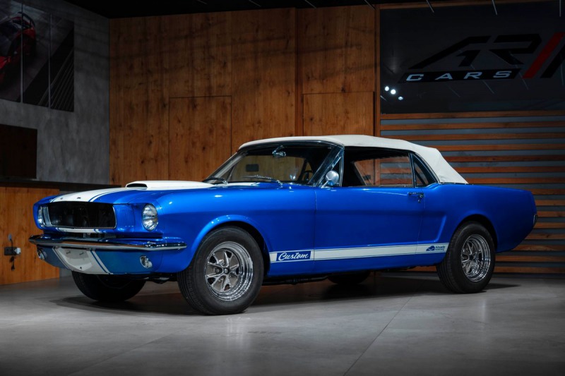 Ford Mustang Cabriolet V8, Komplet ren