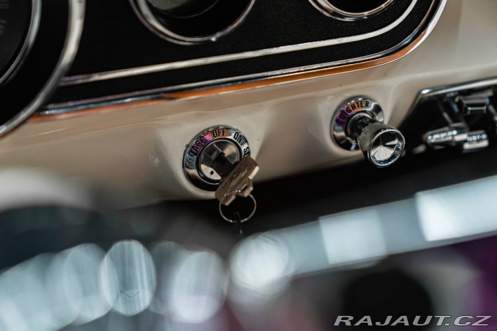 Ford Mustang Cabriolet V8, Komplet ren 1800