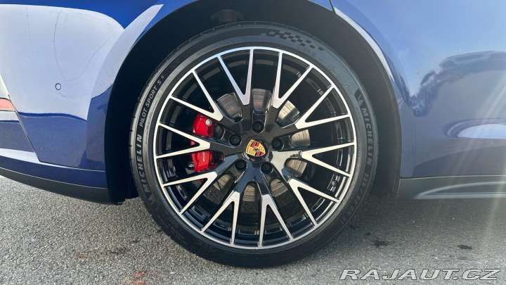 Porsche Panamera 4S E-Hybrid 2025