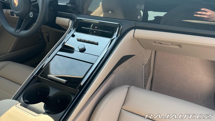 Porsche Panamera 4S E-Hybrid 2025