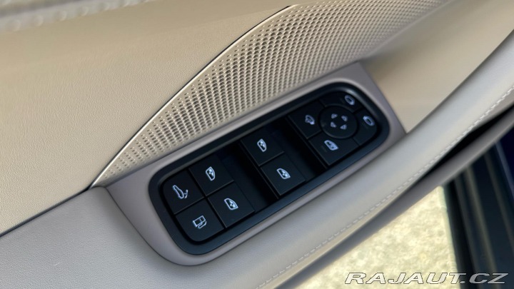 Porsche Panamera 4S E-Hybrid 2025