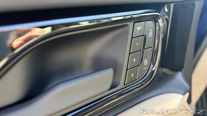Porsche Panamera 4S E-Hybrid 2025