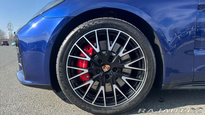 Porsche Panamera 4S E-Hybrid 2025