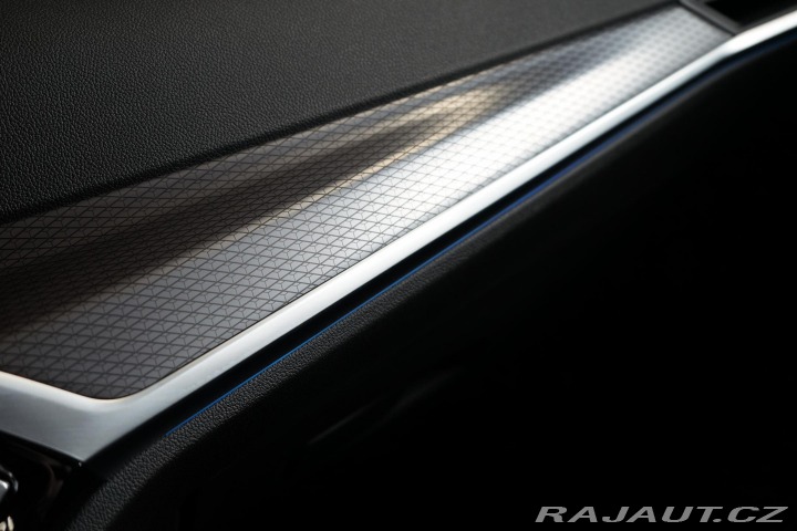 BMW 3 M340xd V6 HUD 360 Tažné H 2024