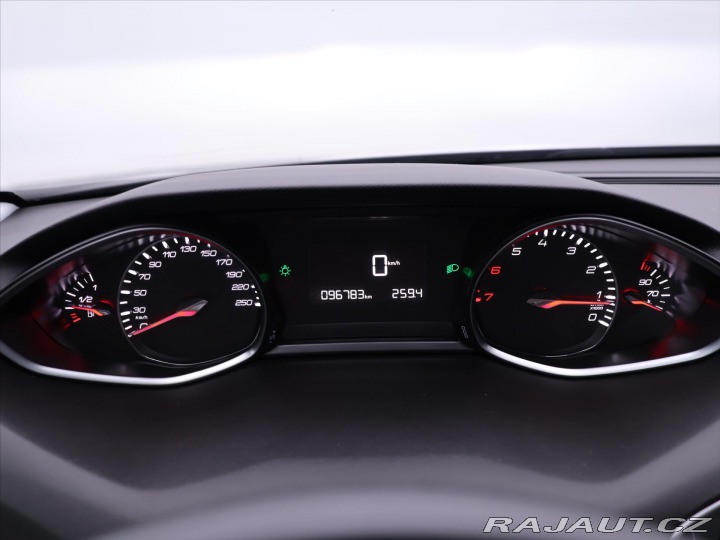 Peugeot 308 1,2 81kW Allure LED Navi 2015