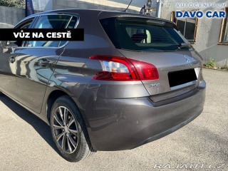 Peugeot 308 1,2 81kw Allure LED navi 2015