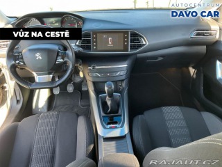 Peugeot 308 1,2 81kw Allure LED navi 2015