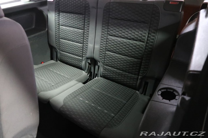 Volkswagen Touran 1.4TSI,manuál,Trendline 2007