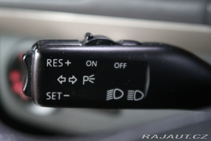 Volkswagen Touran 1.4TSI,manuál,Trendline 2007