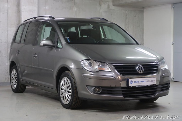 Volkswagen Touran 1.4TSI,manuál,Trendline 2007