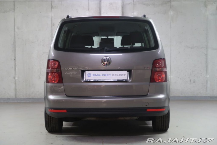 Volkswagen Touran 1.4TSI,manuál,Trendline 2007