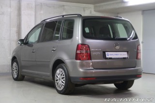 Volkswagen Touran 1.4TSI,manuál,Trendline 2007