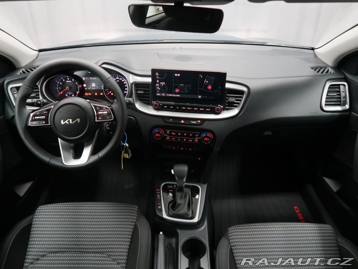 Kia Ceed TOP - K odběru IHNED 2025