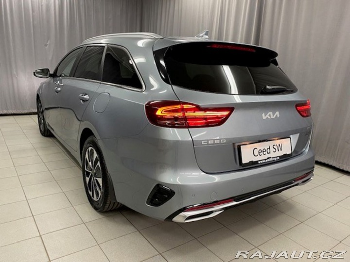 Kia Ceed Premium PHEV - K odběru I 2025
