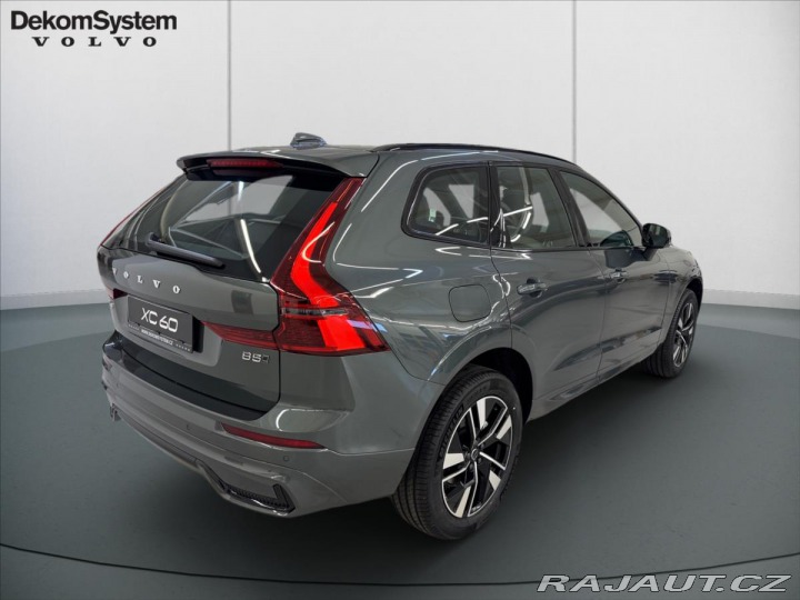 Volvo XC60 2,0 B5 AWD Plus Dark 1760 2025
