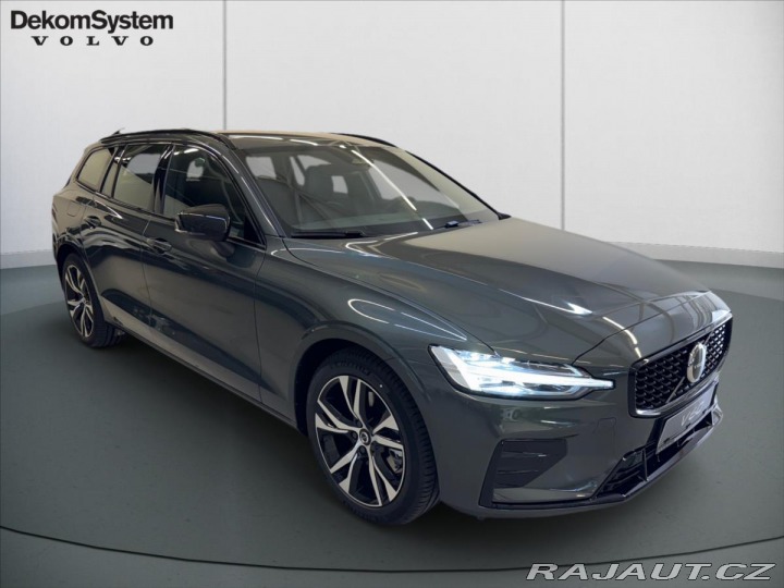 Volvo V60 2,0 B4 FWD Plus Dark 6852 2024