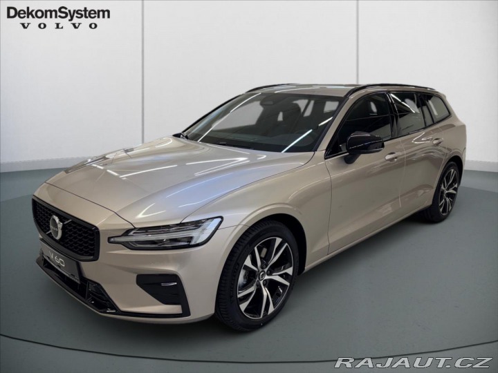 Volvo V60 2,0 B4 FWD Plus Dark 6896 2024